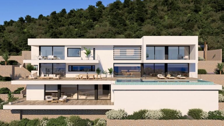 5-bed Villa in Benitachell