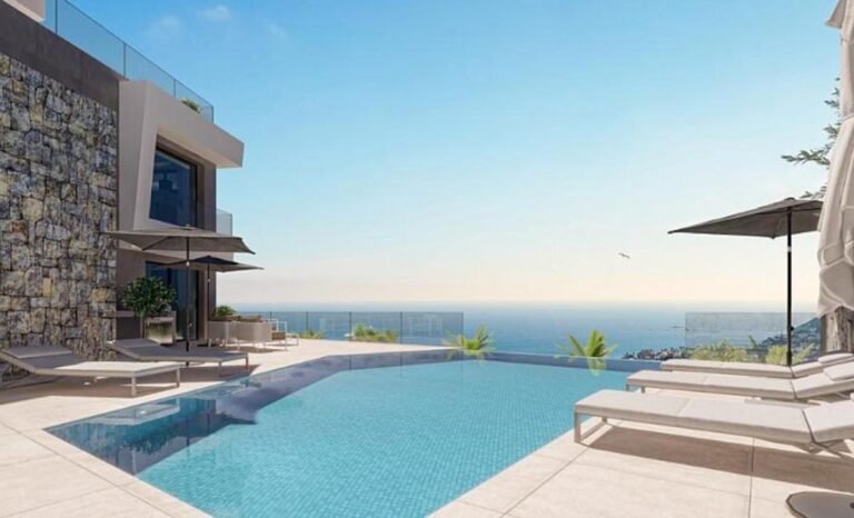 4-bed Villa in Calpe