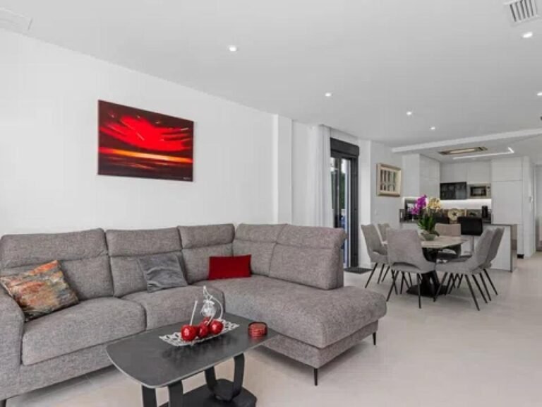 4-bed Townhouse in Guardamar del Segura