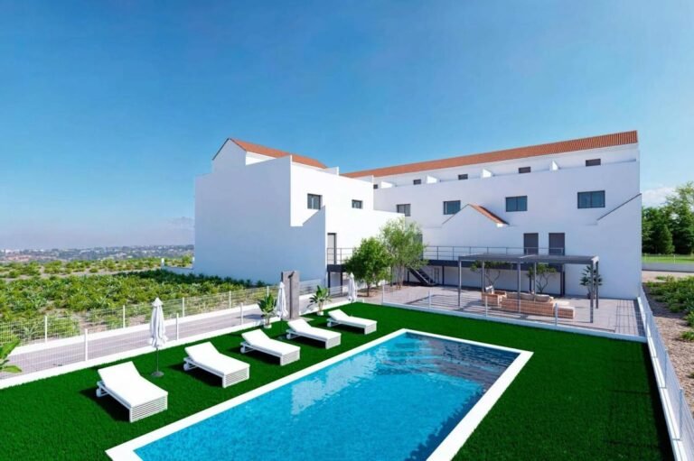 4-bed Townhouse in Rafal