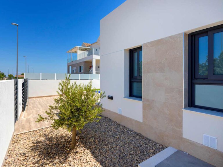 3-bed Villa in Daya Nueva