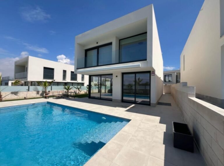4-bed Villa in Gran Alacant