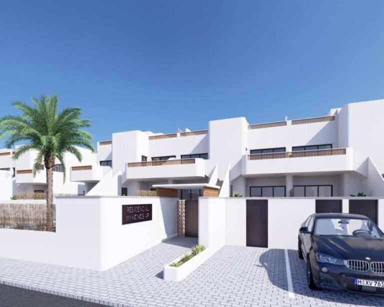 3-bed Apartment in Dolores