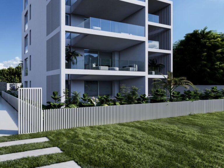 2-bed Apartment in Denia