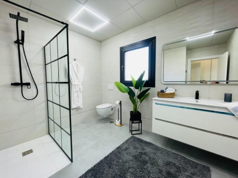 5-bed Villa in Torrevieja