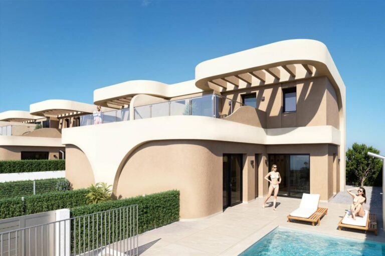 3-bed Townhouse in Daya Nueva