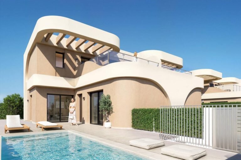 3-bed Townhouse in Daya Nueva
