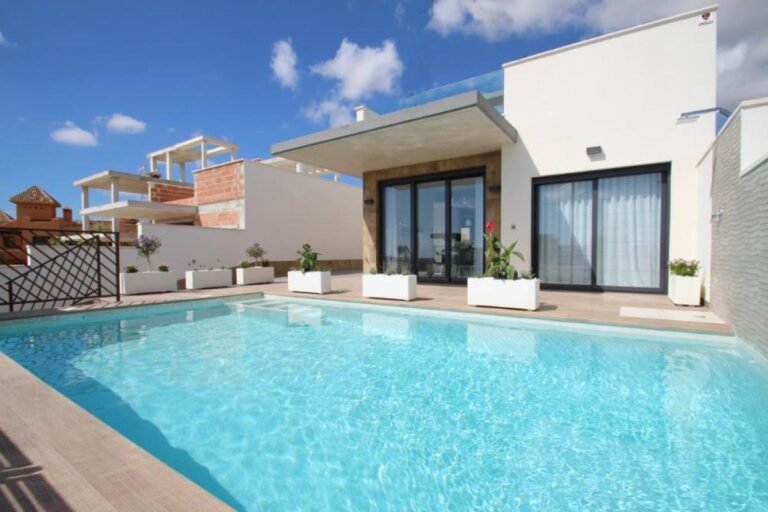 3-bed Villa in San Miguel de Salinas