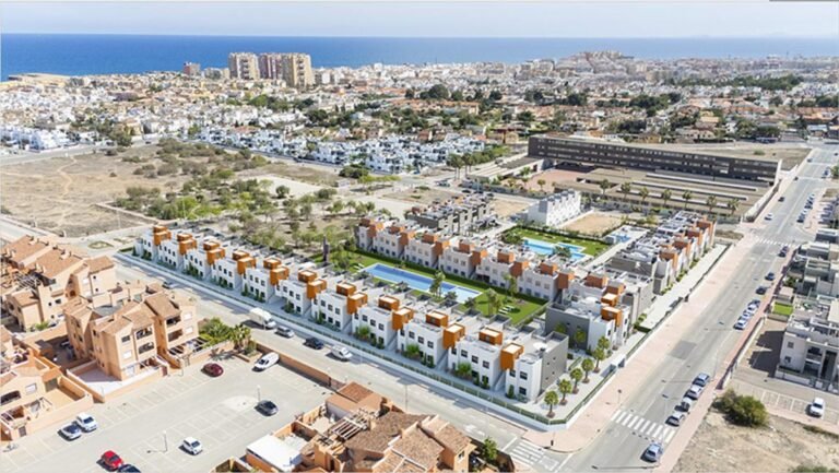 2-bed Apartment in Torrevieja