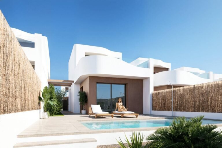 3-bed Townhouse in Los Montesinos