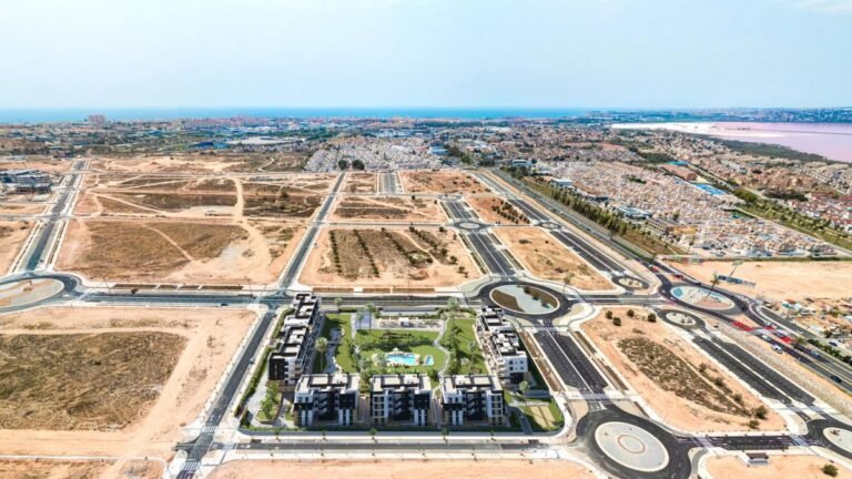 2-bed Apartment in Torrevieja