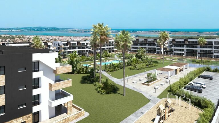 2-bed Apartment in Torrevieja