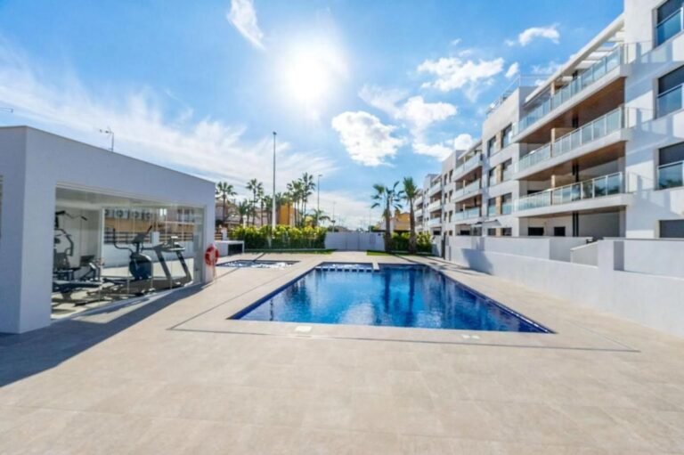 2-bed Apartment in Torrevieja