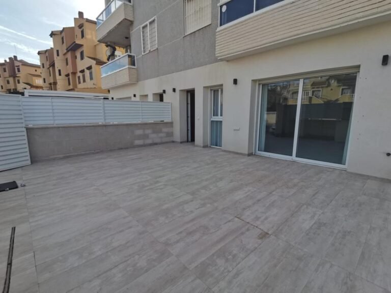 3-bed Apartment in Torrevieja