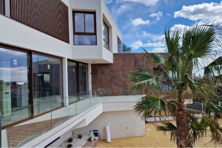 5-bed Villa in Benidorm