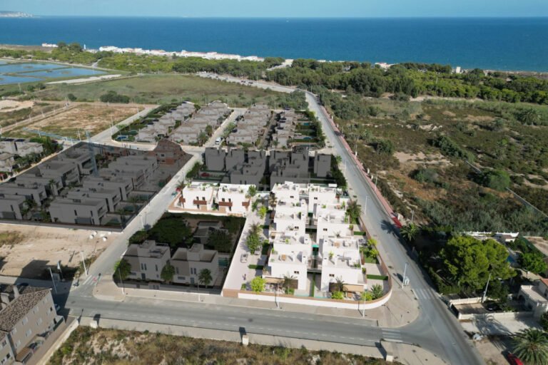 3-bed Villa in The Marina