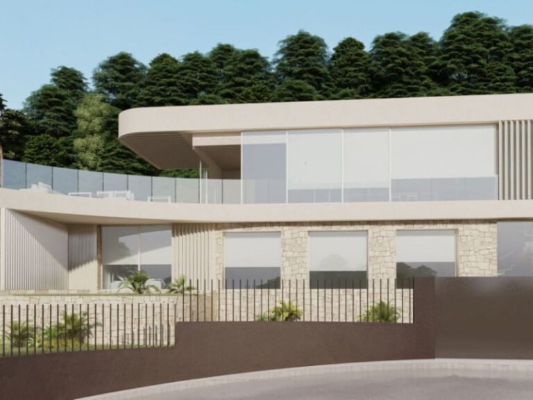 4-bed Villa in Denia