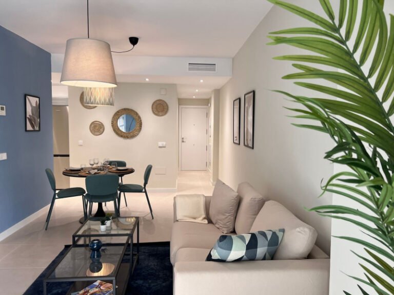 2-bed Apartment in Almayate Bajo