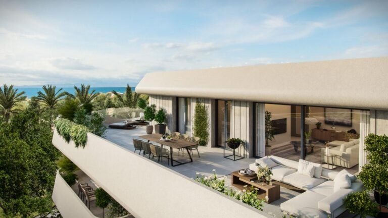 4-bed Apartment in Marbella