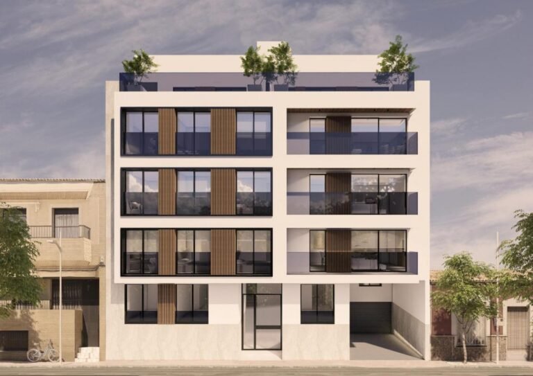 4-bed Apartment in Guardamar del Segura