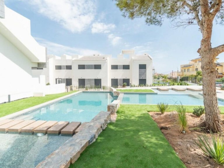 2-bed Bungalow in Torrevieja