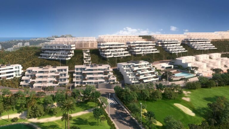 2-bed Apartment in Mijas